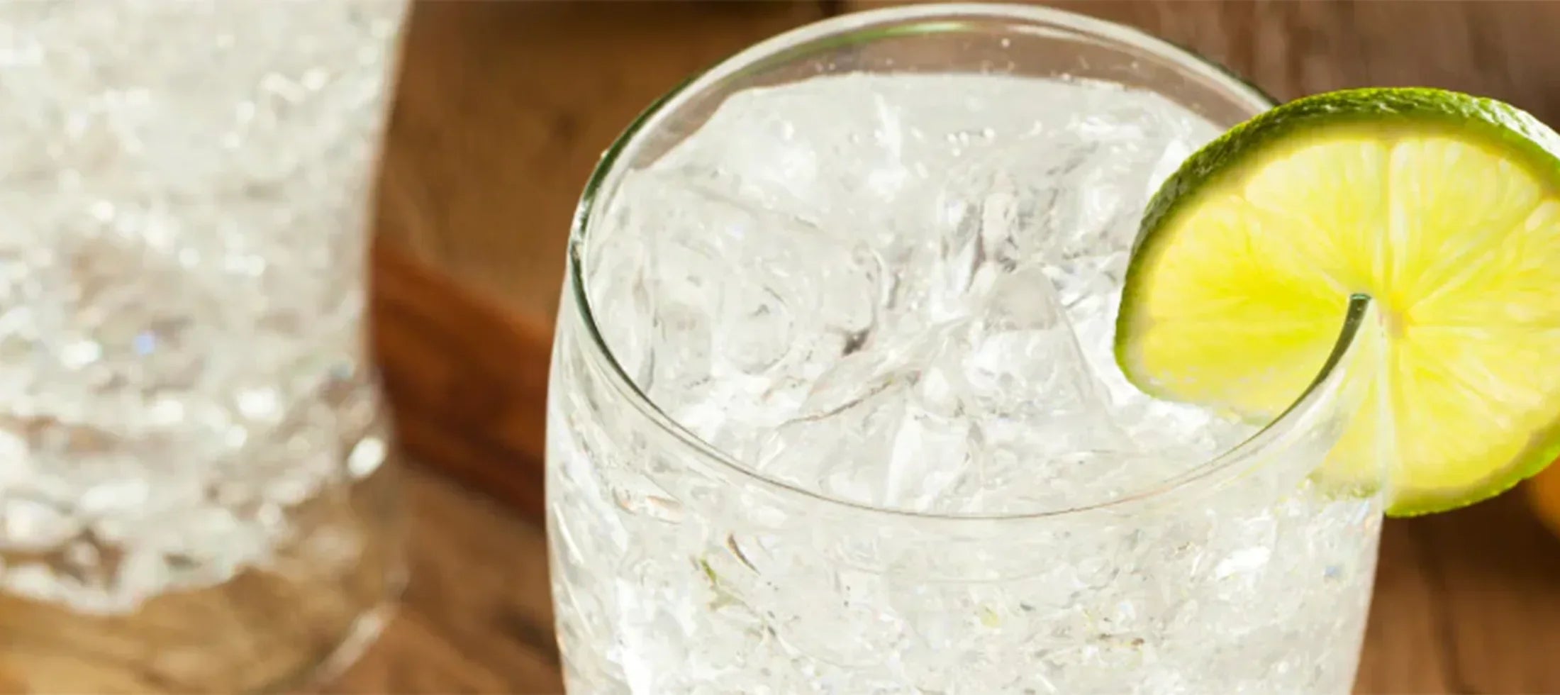 lemon soda: Refreshing and tangy drink for a summer day