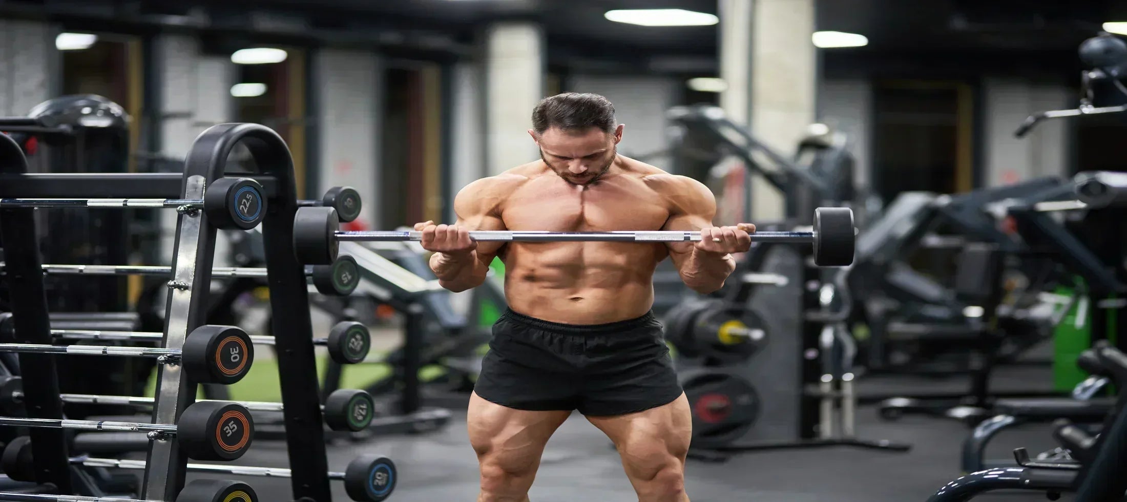 Bodybuilder lifting