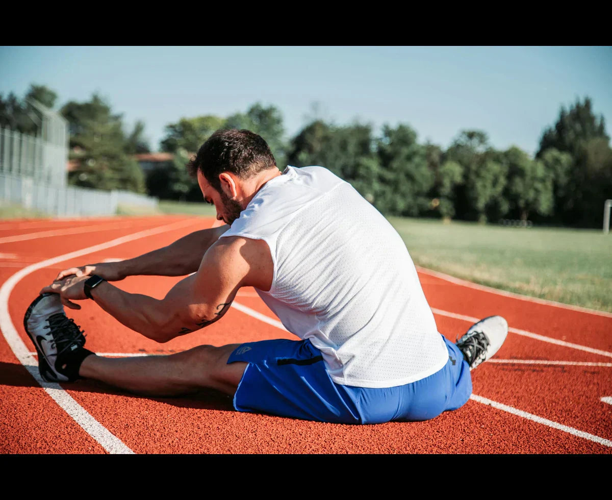 The Anti-Inflammatory Athlete: Using Omega-3s and Curcumin to Combat Gym-Induced Joint Pain and Chronic Inflammation